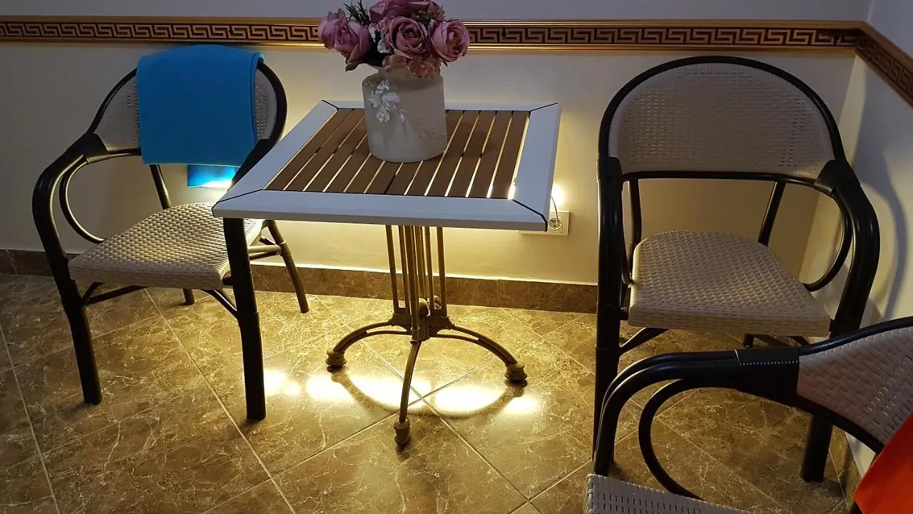 Little Palace Blue Apartment İstanbul 2*,